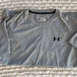 Under Armour Heat Gear T-Shirt.